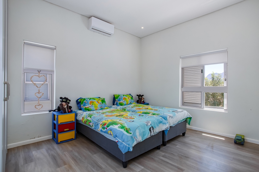 3 Bedroom Property for Sale in Mountain Crest Private Estate Western Cape